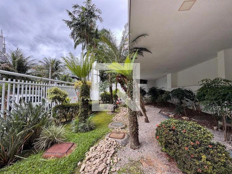 Furnished apartment, 132 m², with a glass-enclosed balcony — photo 48