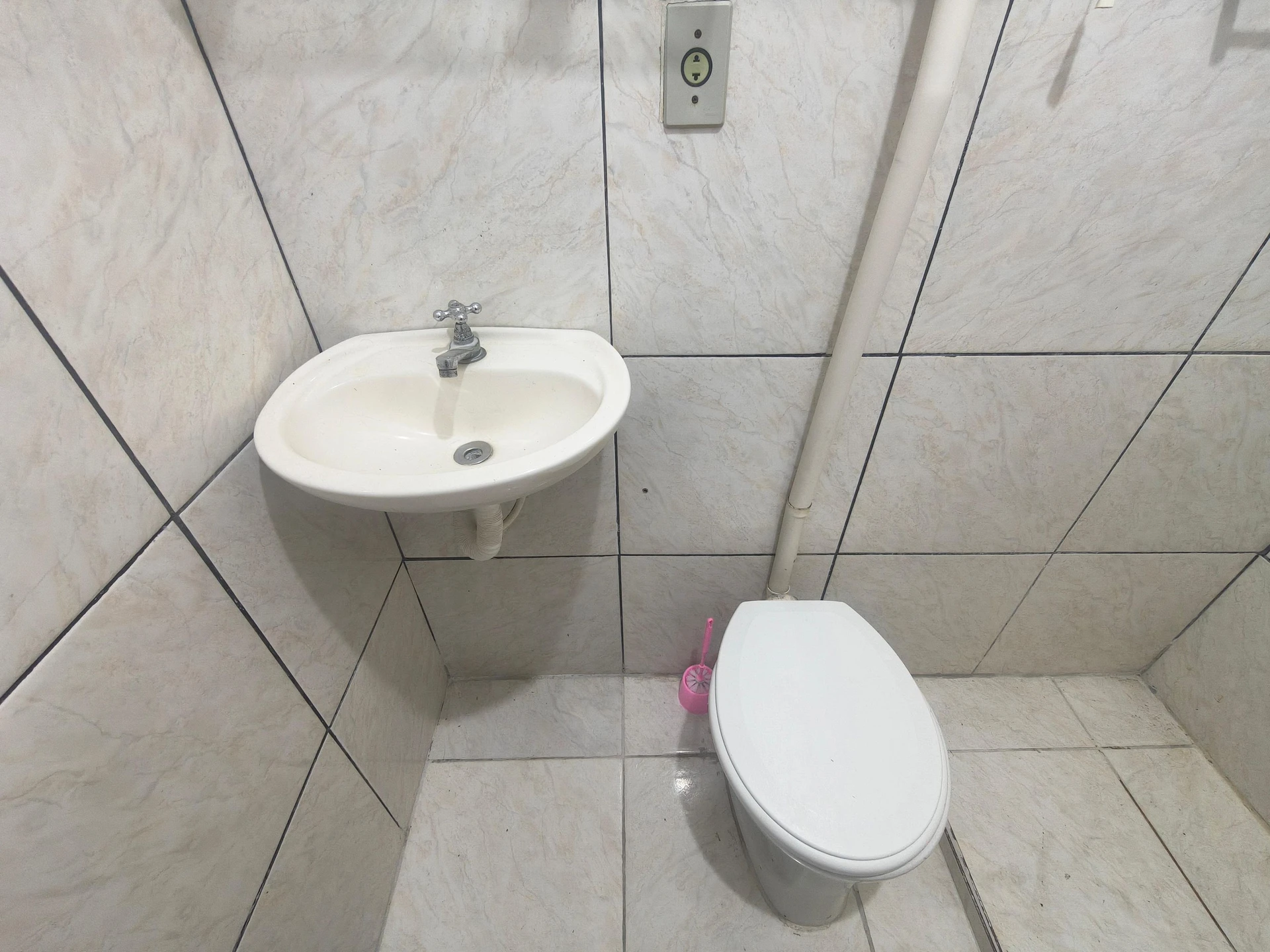 House with 1 bedroom and 1 bathroom and gas kitchen — photo 6