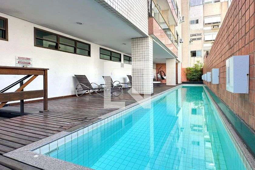 Furnished 1-bedroom apartment with glass balcony 65 m² — photo 29