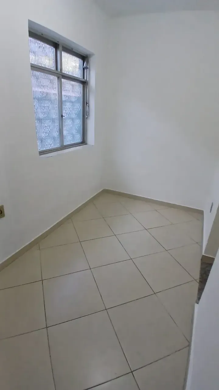House with 3 bedrooms and 1 bathroom with electric shower — photo 4