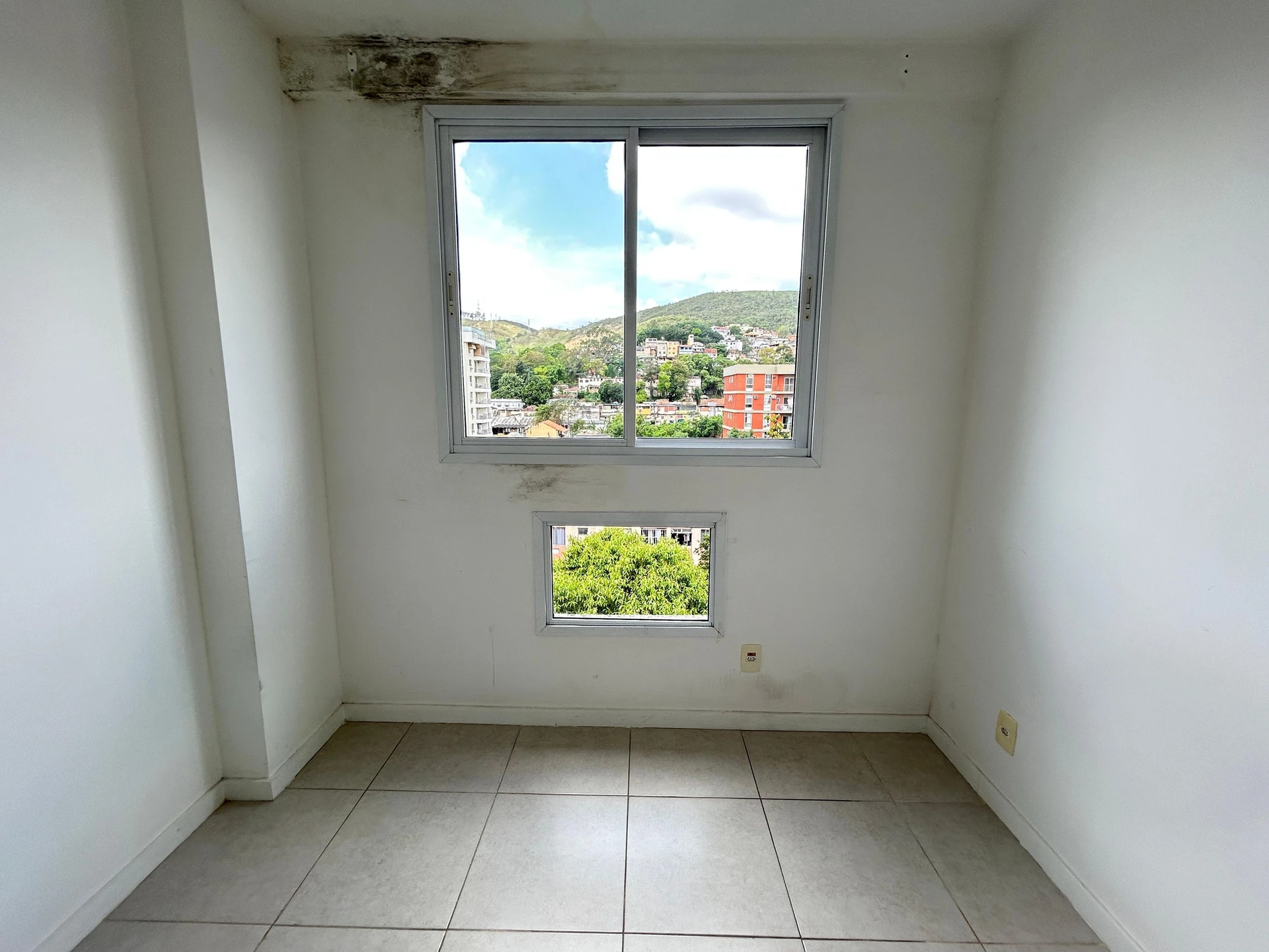 2-bedroom apartment with a mountain view in Rio de Janeiro — photo 14