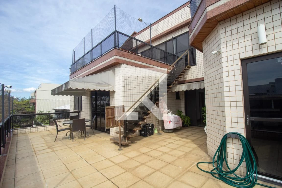 Apartamento mobiliado com 4 quartos e jacuzzi no prédio — photo 15