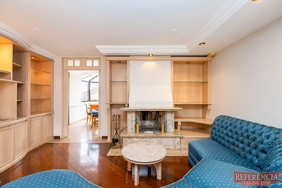 Condo house with 3 bedrooms and a closed kitchen — photo 10
