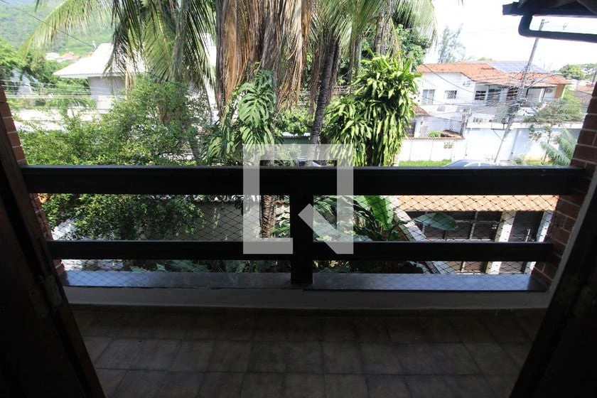 4-bedroom house with a mountain view in Rio de Janeiro — photo 14