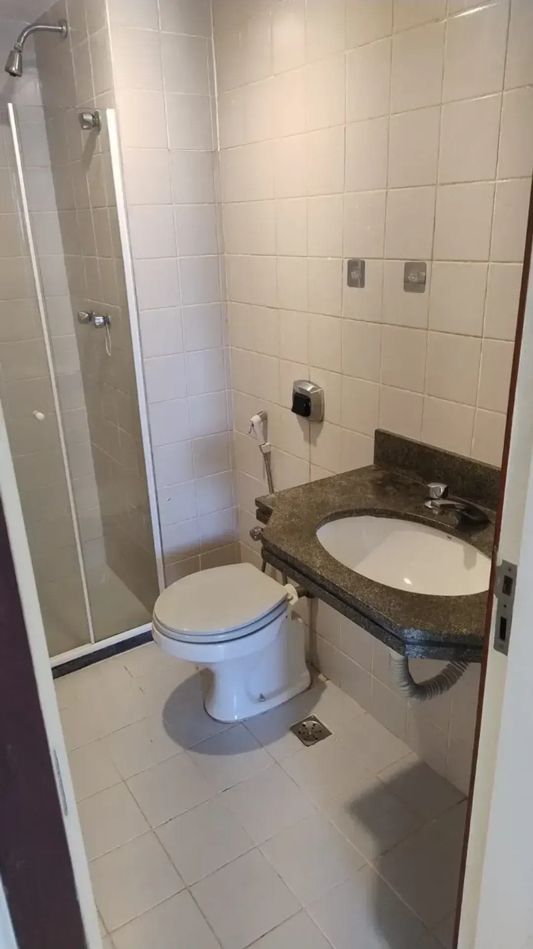 64 m² rental apartment with 2 bedrooms and balcony — photo 25