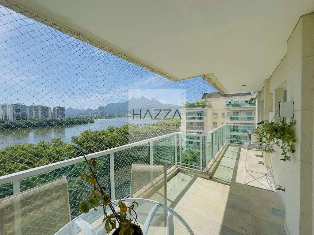 Furnished 313 m² apartment with 3 suites and private balcony — photo 10