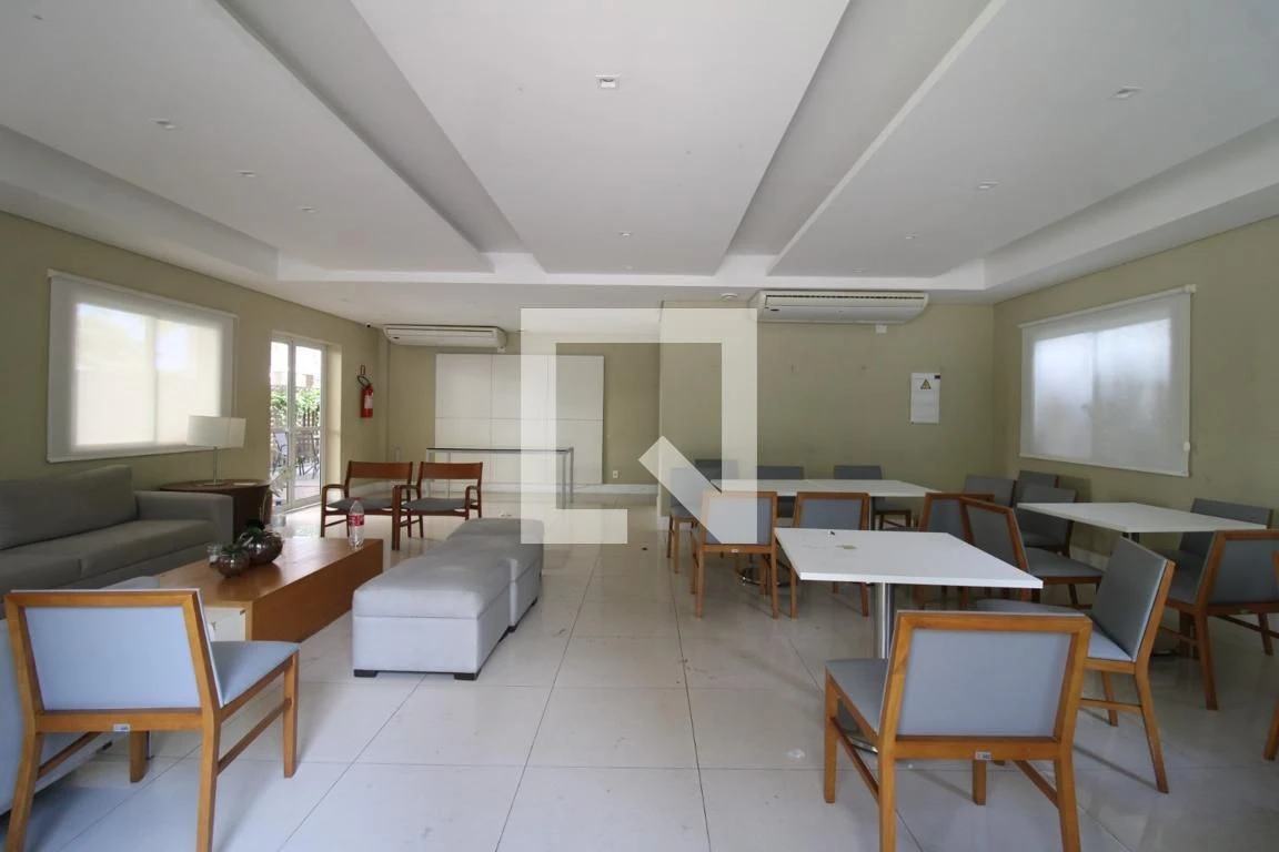 Furnished 2-bedroom apartment with balcony — photo 58