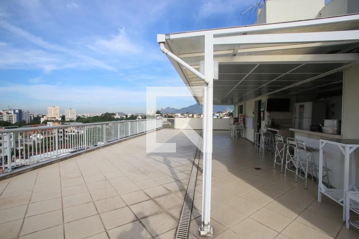 Furnished apartment with 3 bedrooms and a closed kitchen — photo 14