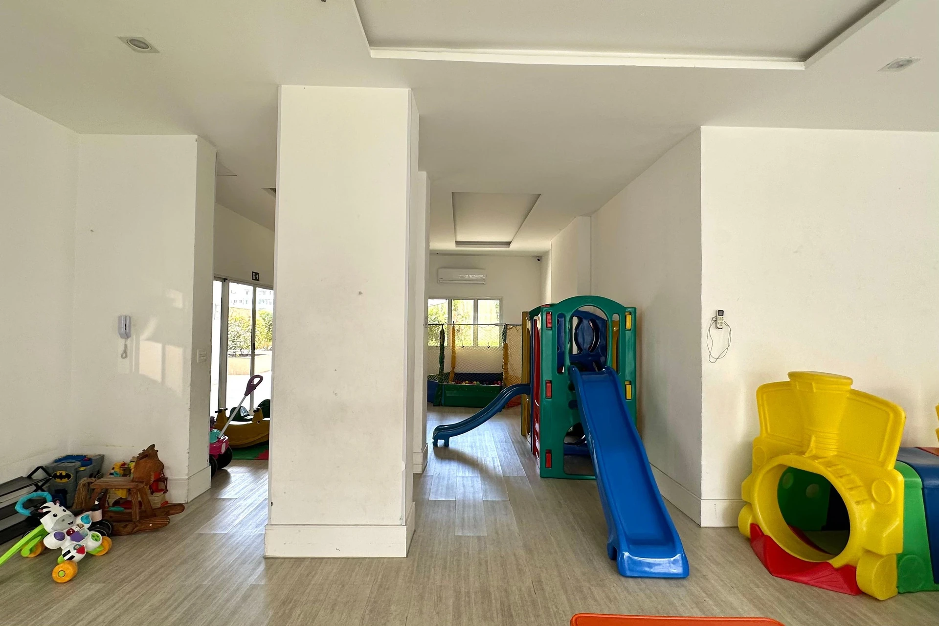 Apartamento de 3 quartos com vista para a água — photo 32