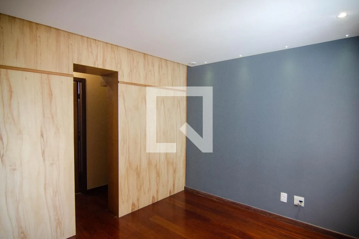 Apartamento sem mobília com 4 quartos e 4 banheiros — photo 15