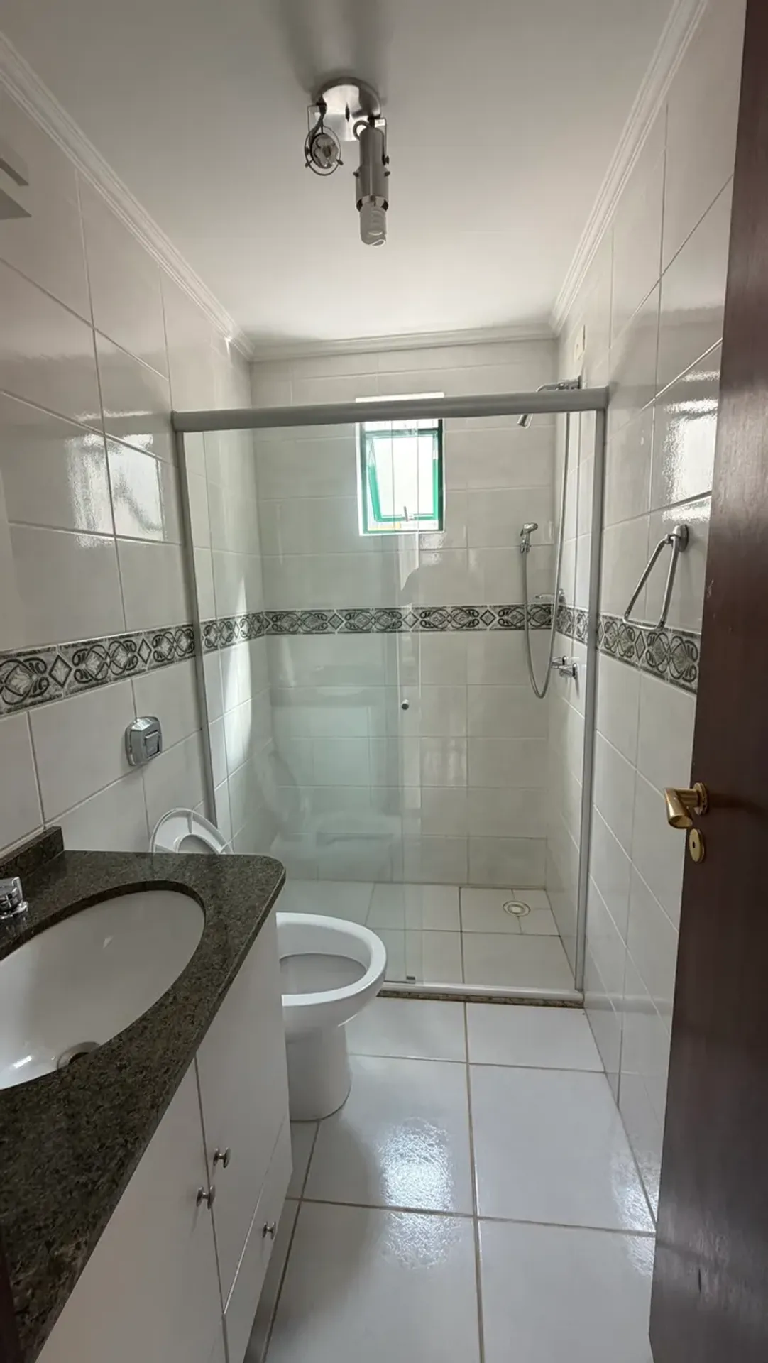 2-bedroom apartment with a washing machine in Curitiba — photo 12