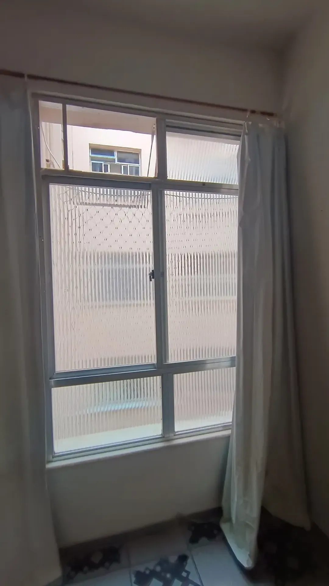 Studio on the 5th floor with a glass-enclosed balcony — photo 37