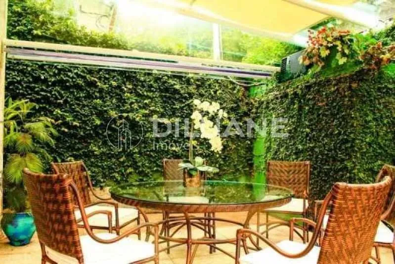 Furnished triplex with 5 bedrooms and shared pool area — photo 18