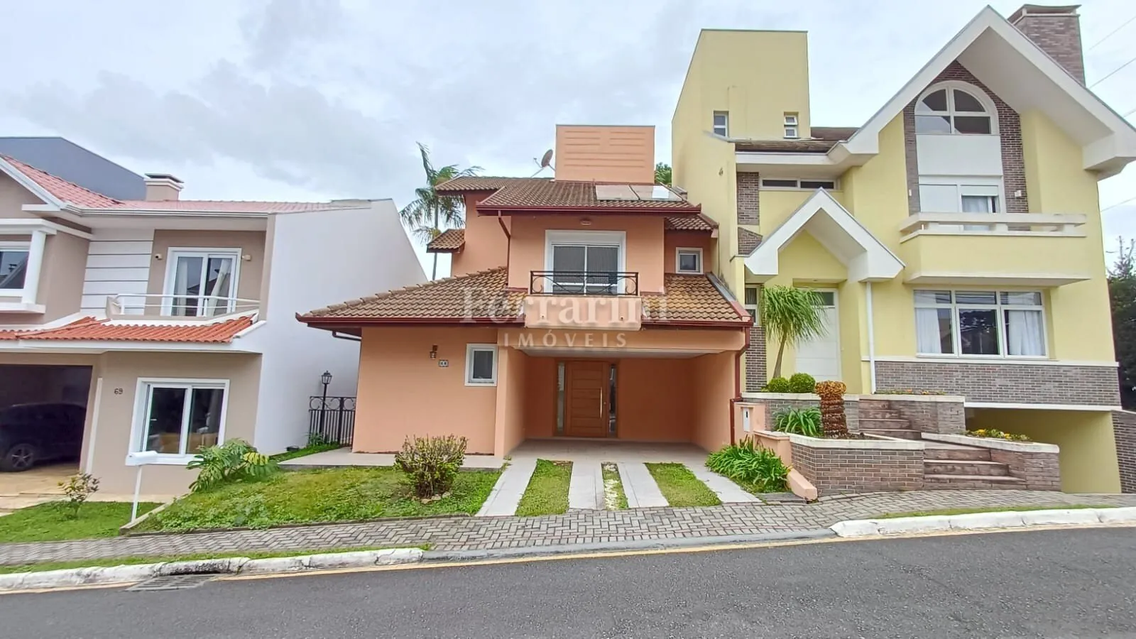 Rental house with 3 bedrooms and 4 bathrooms — photo 3