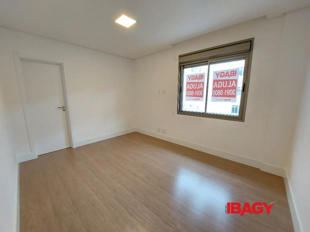 Apartamento de 2 dormitorios con balcón y parrilla — photo 4