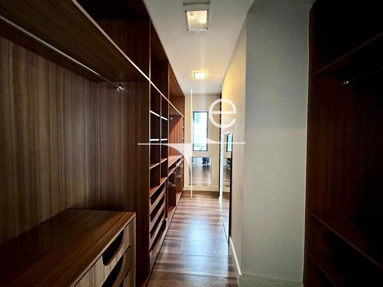 Apartamento amueblado de 3 dormitorios con asador en la terraza — photo 26