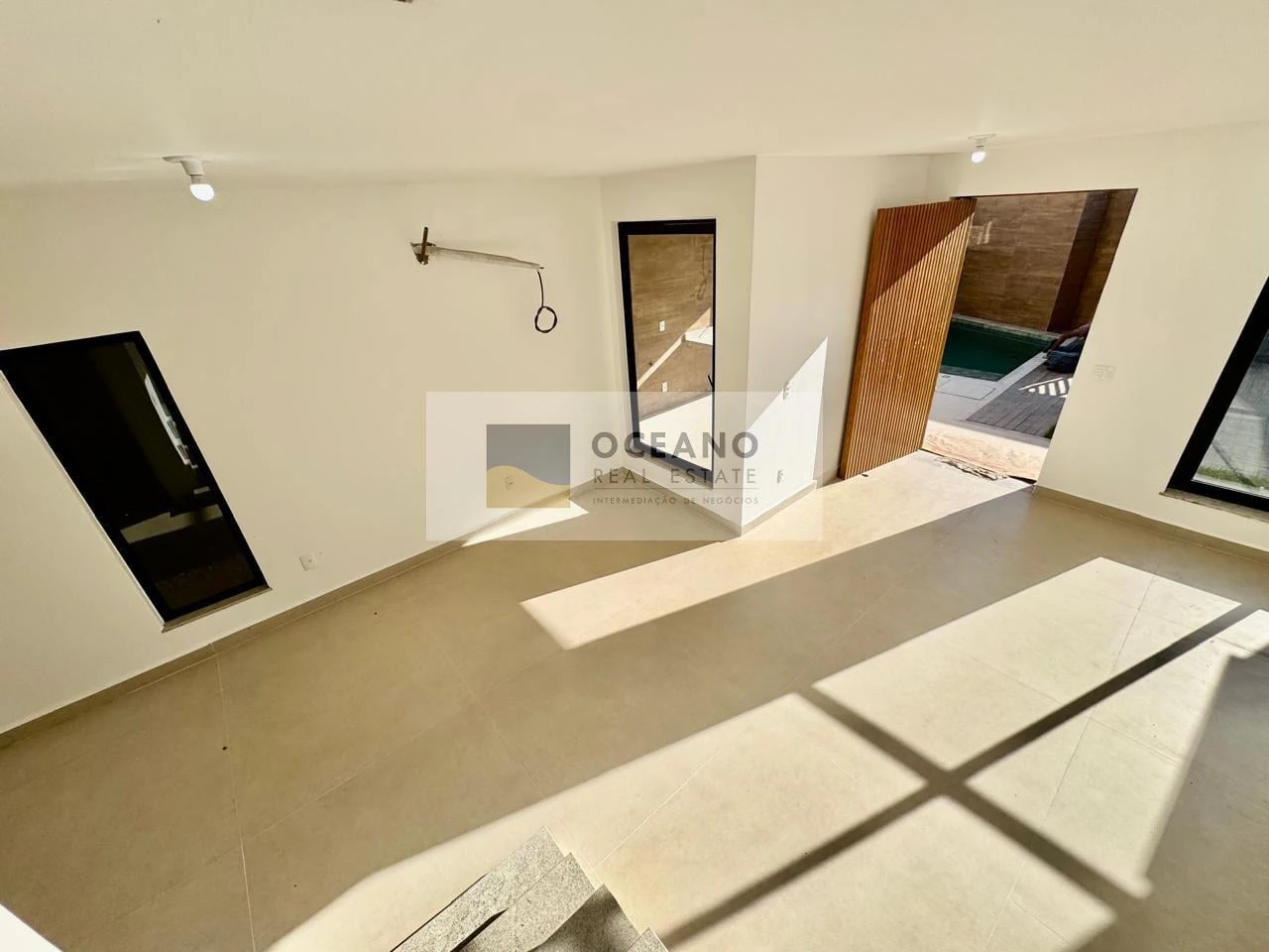 4-bedroom house with a grill on the balcony — photo 2