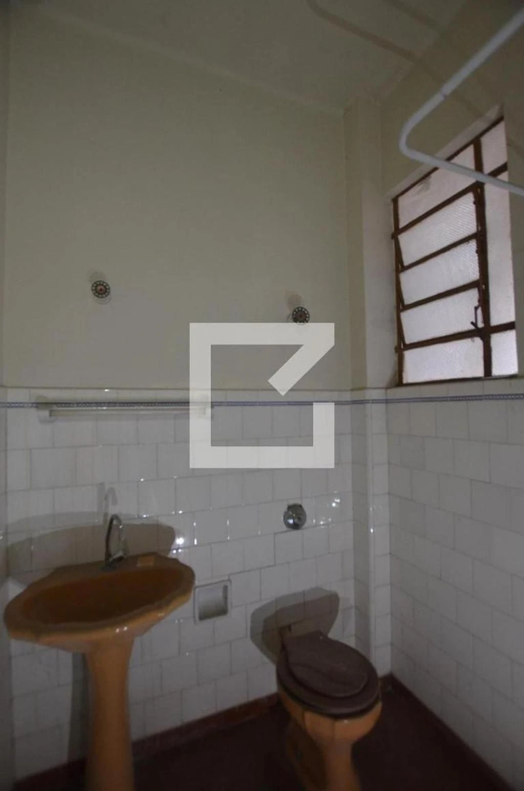 Нежитлова будівля без меблів: 1 спальня і пральня — photo 6