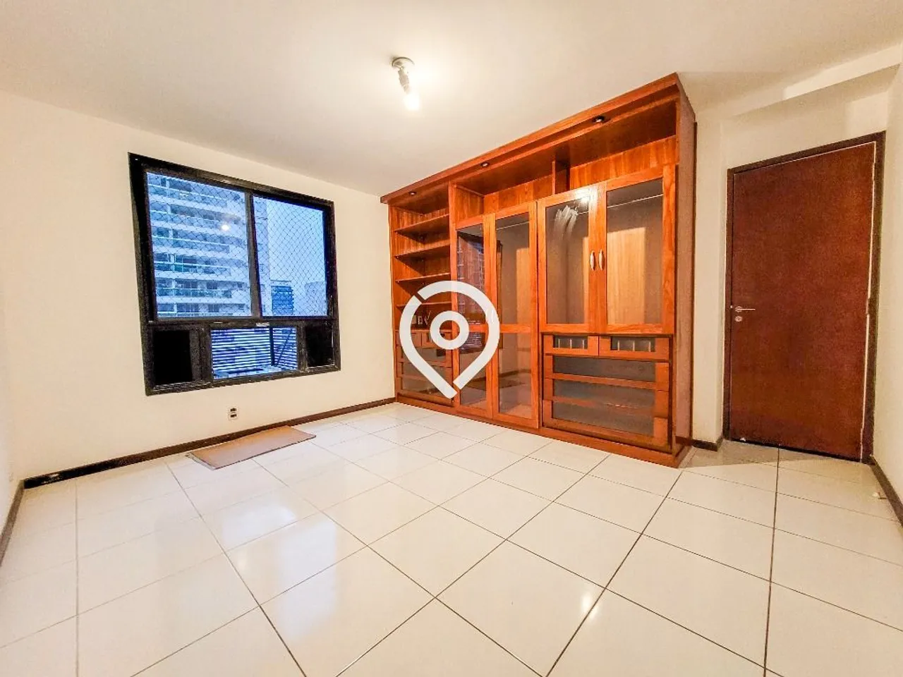 4-bedroom apartment with a balcony and 149 m² — photo 19