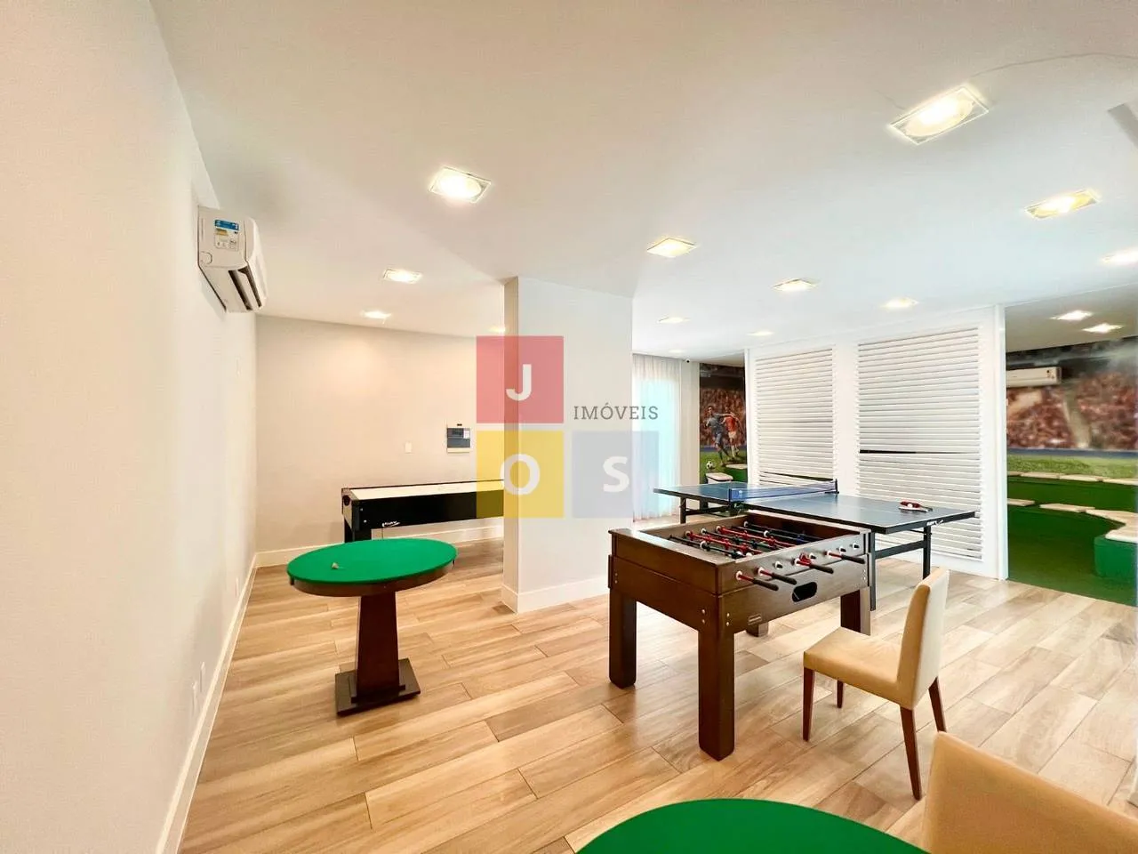 Furnished 4-bedroom suite apartment with 156 m² — photo 143