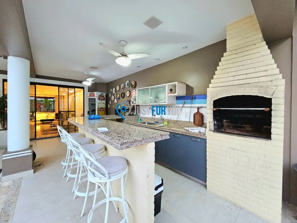 Furnished 4-bedroom house with 5 bathrooms and 350 m² — photo 6