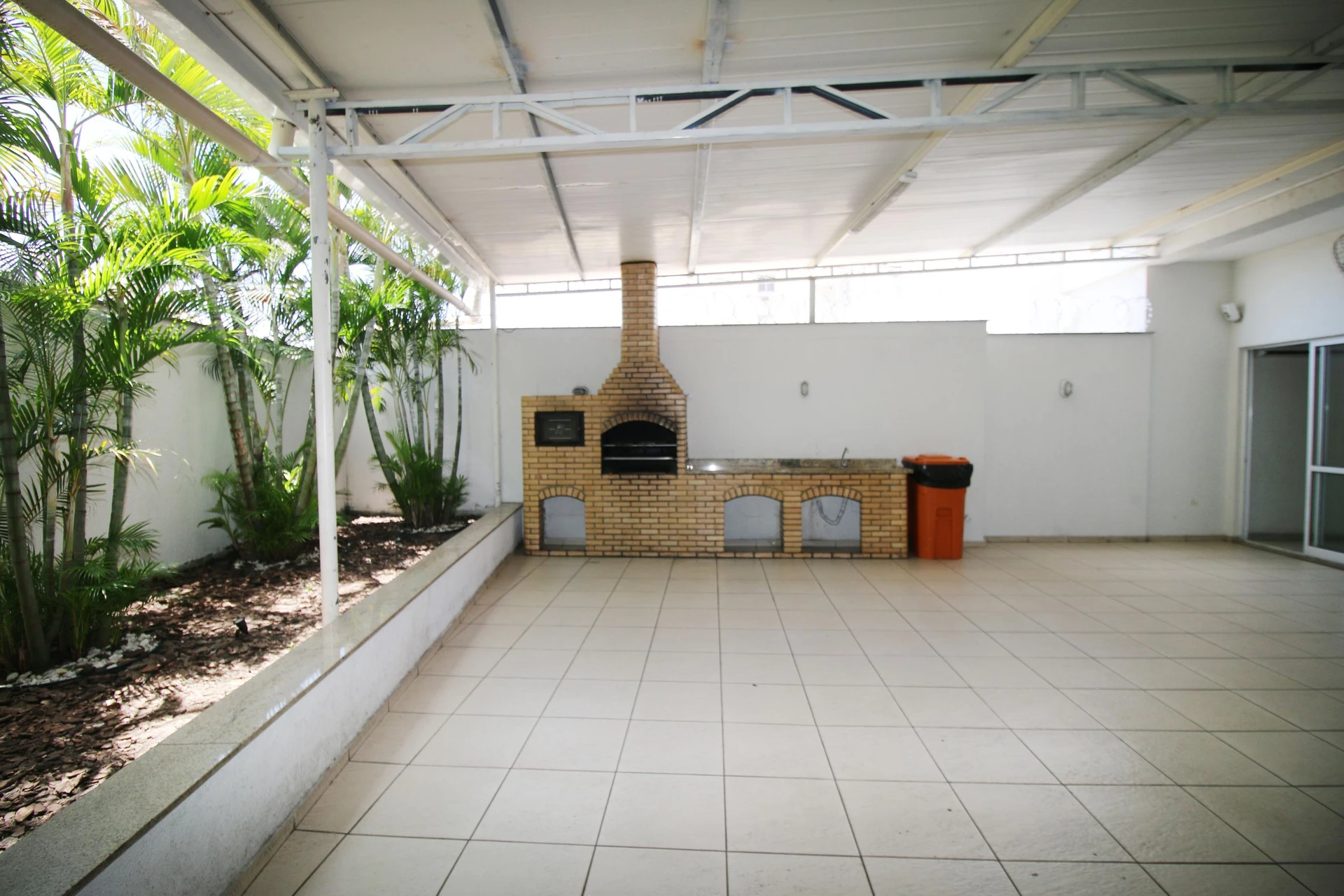 Rental apartment with 2 bedrooms and a balcony — photo 54