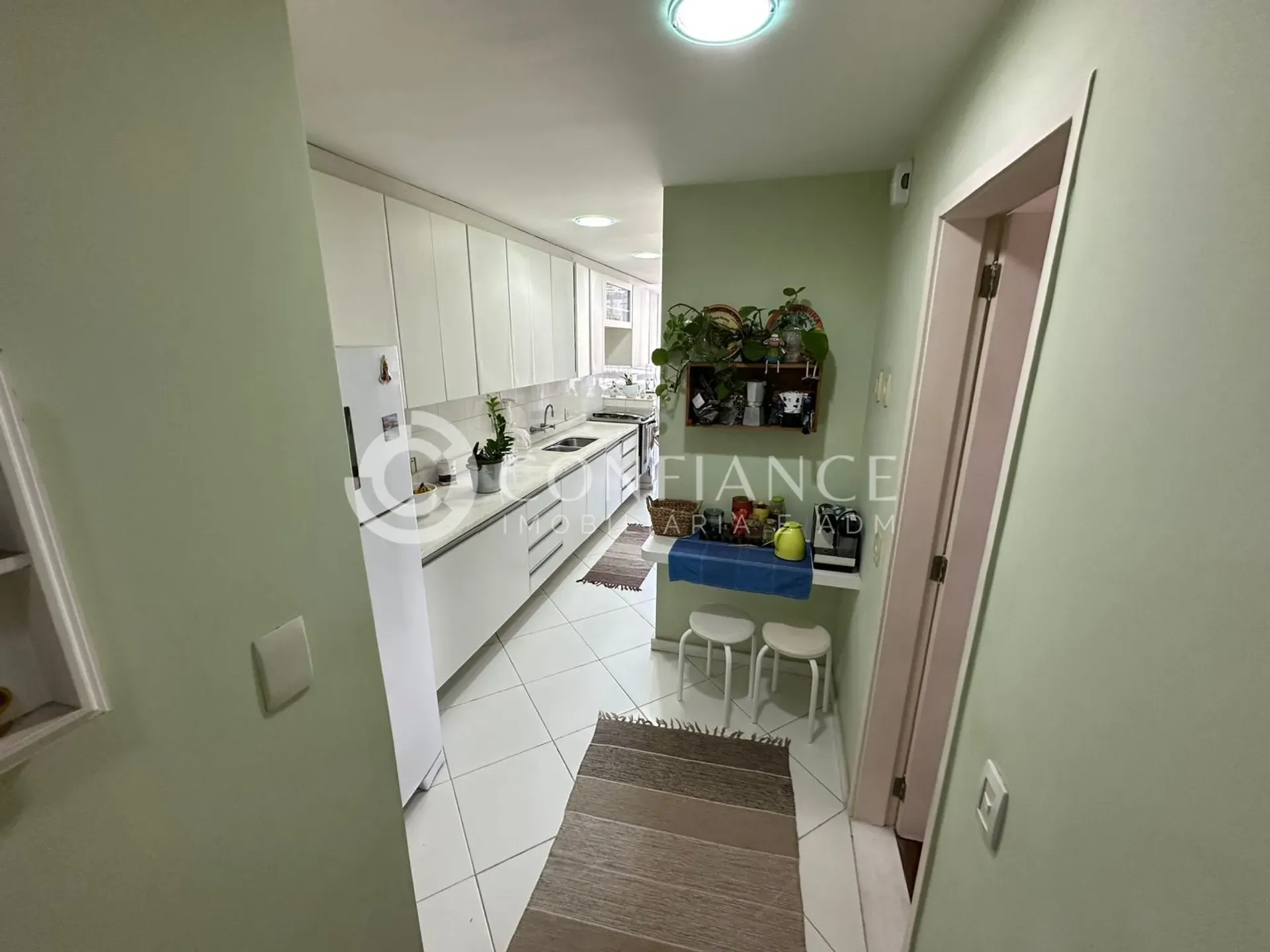 Furnished apartment with a real desk and 3 bedrooms — photo 22