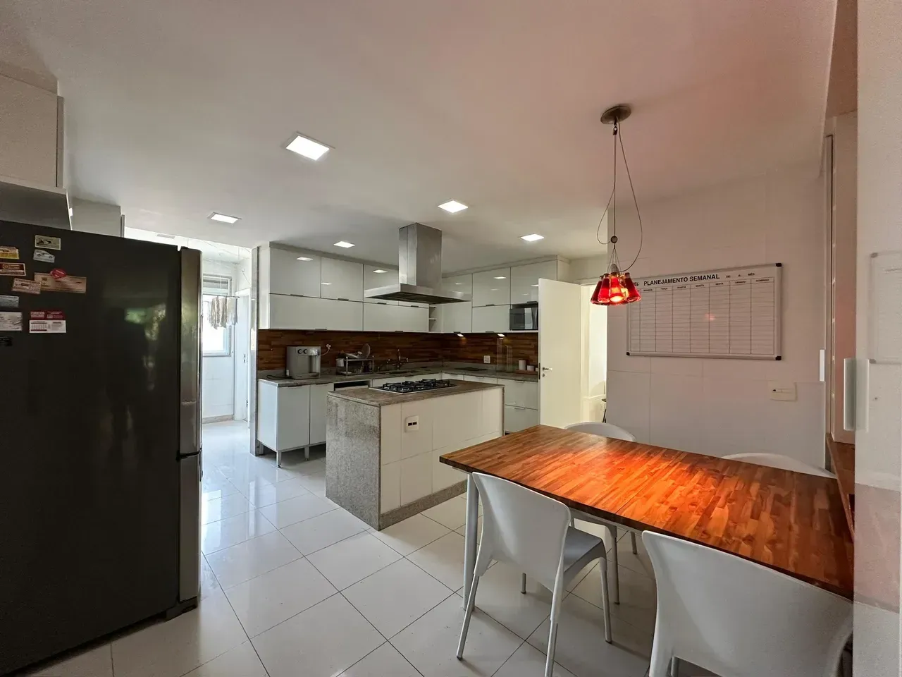 Apartamento mobiliado com 4 quartos e 291 m² — photo 28