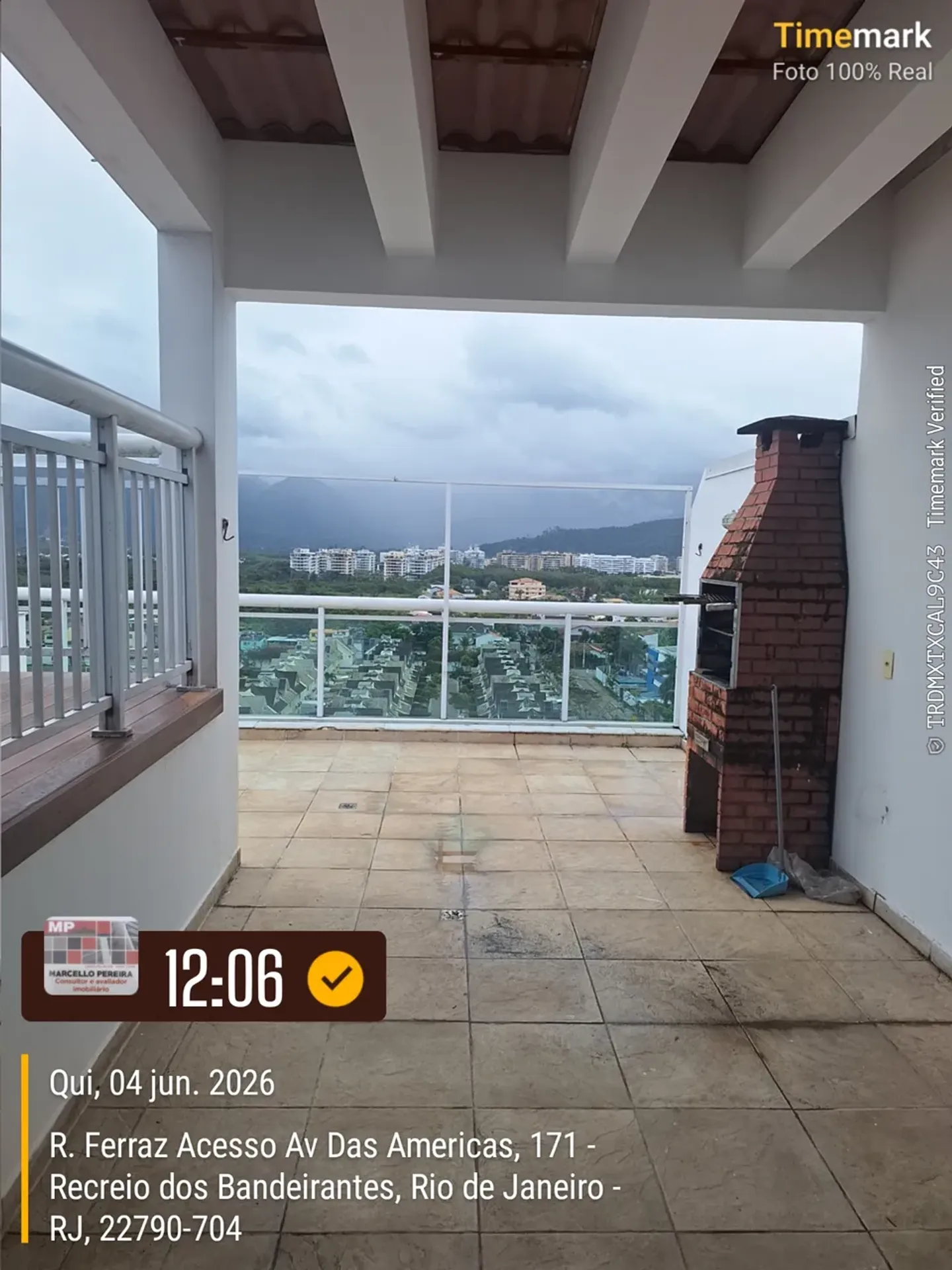Furnished duplex penthouse with balcony and built-in grill — photo 11
