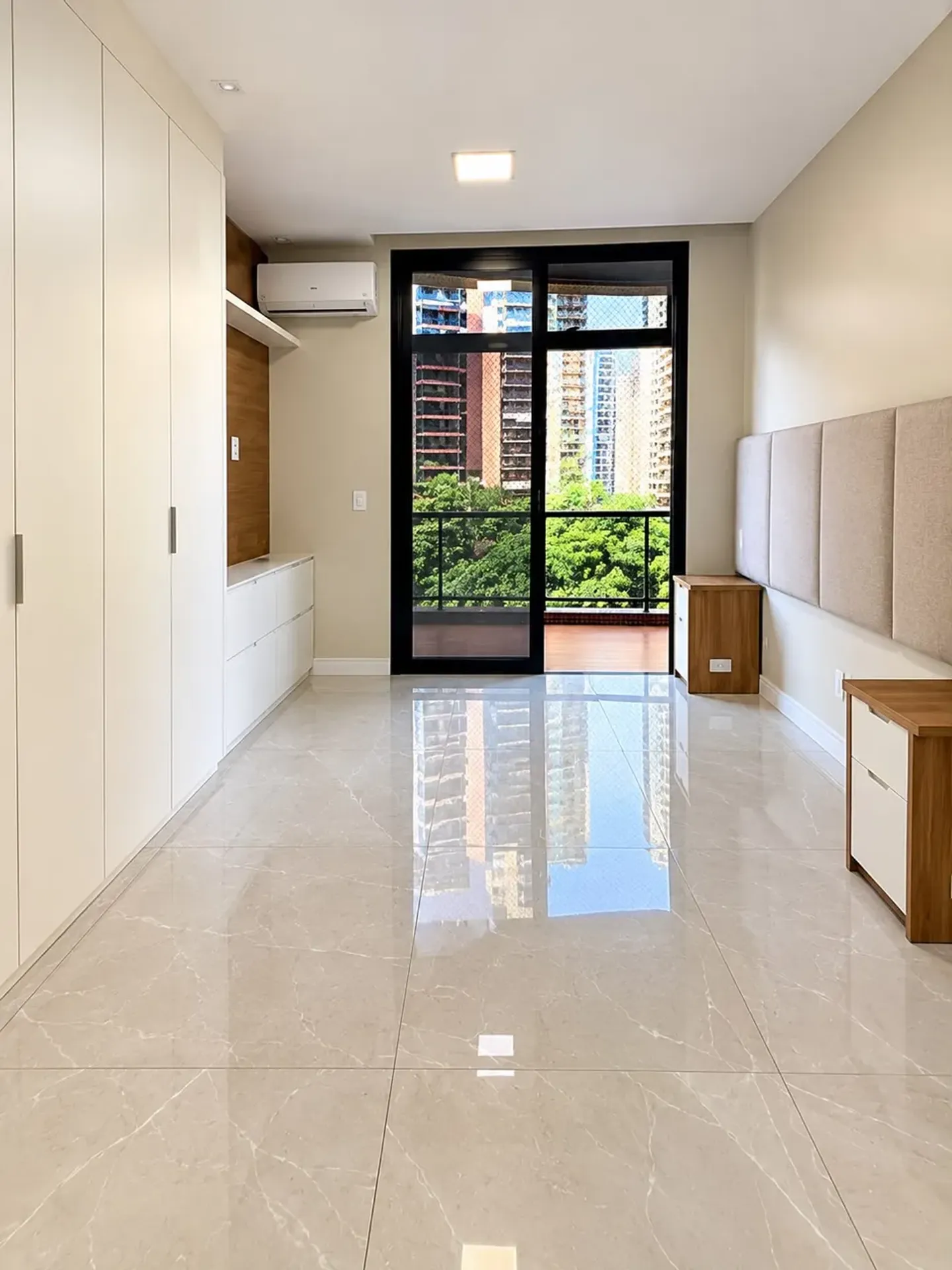 Apartment on the 4th floor with a private BBQ — photo 6