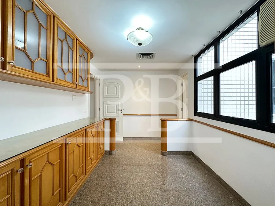 300 m² apartment with 4 bedrooms and 4 parking spots — photo 23