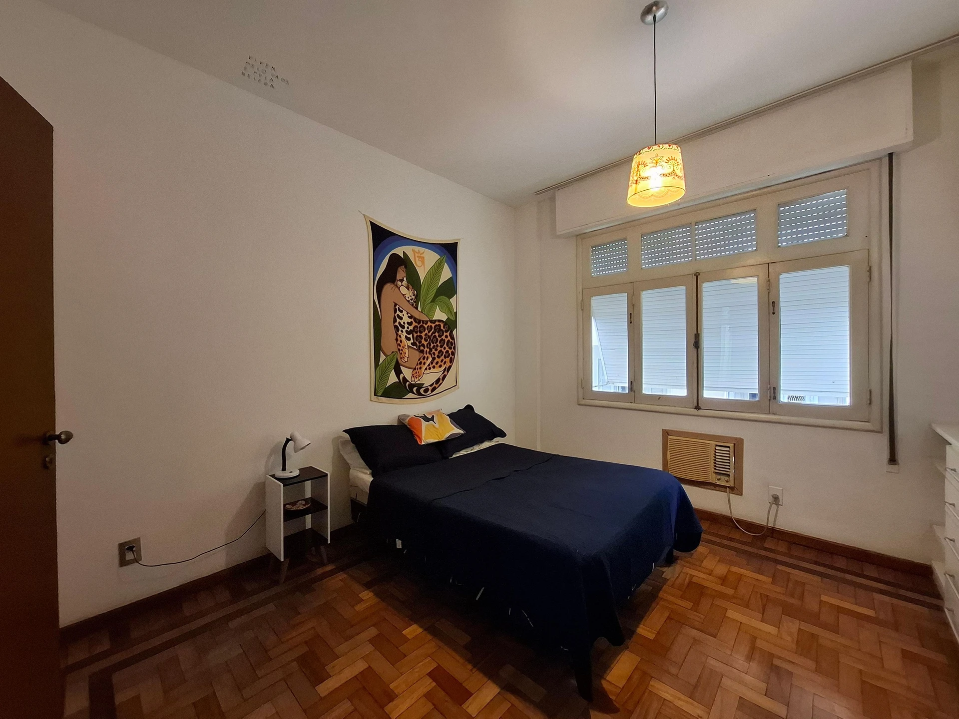 Furnished apartment, 110 m², with a glass-enclosed balcony — photo 3