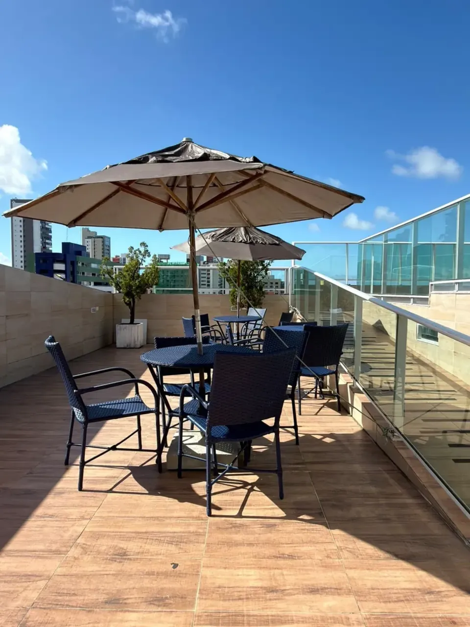 Furnished 2-bedroom apartment with 2 bathrooms — photo 10