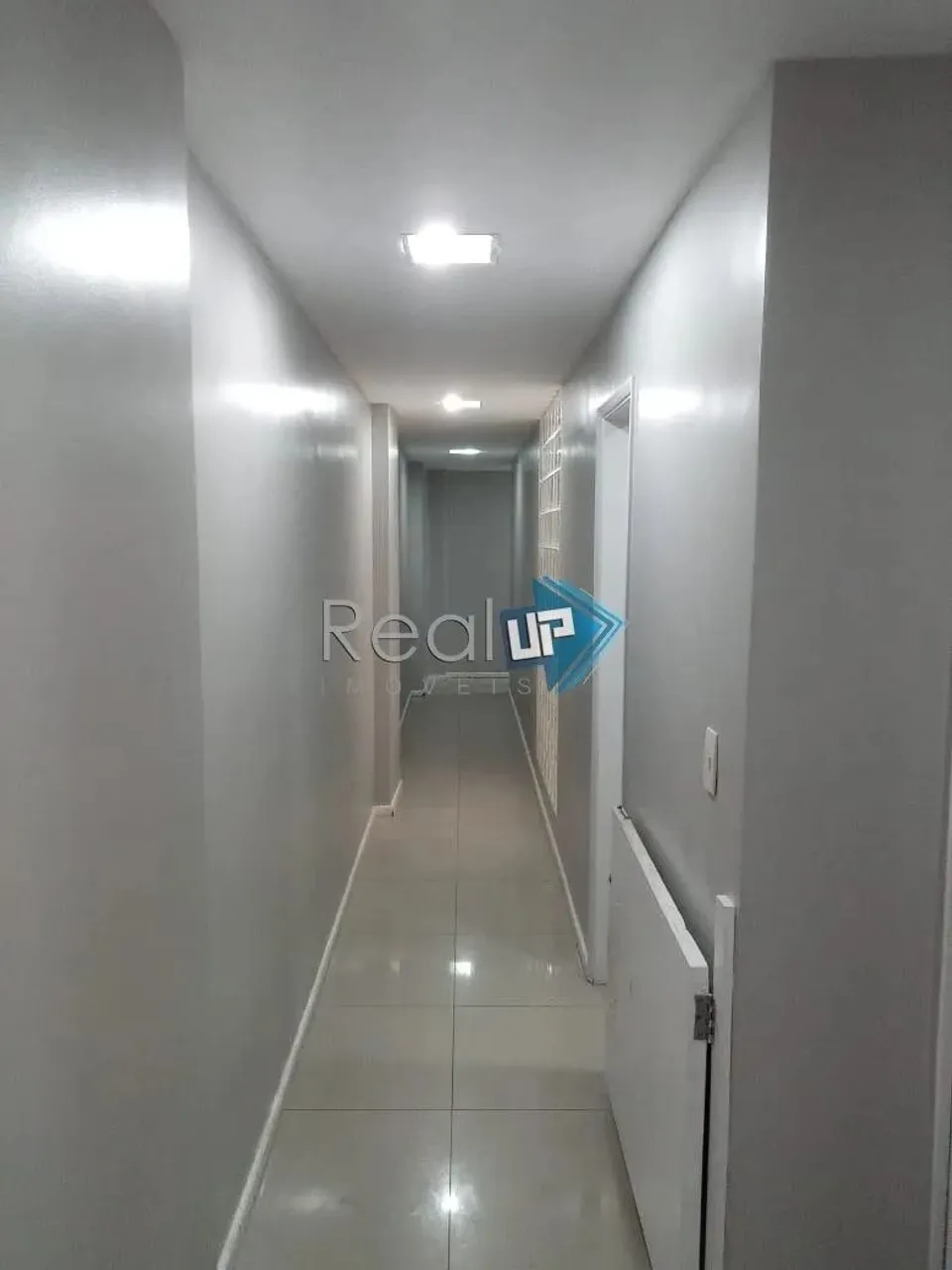 Apartamento com 4 quartos e varanda — photo 17