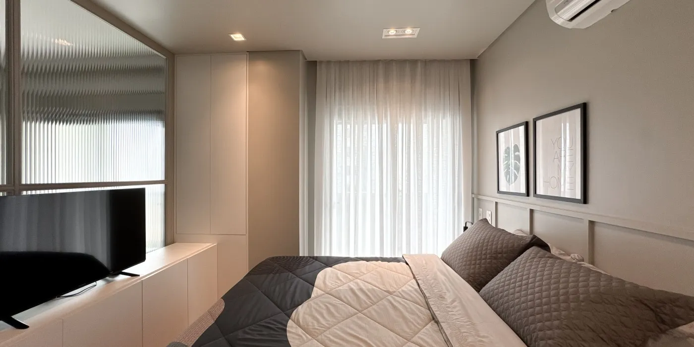 Furnished apartment, 57 m², with a glass-enclosed balcony — photo 19