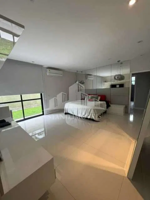 Casa com janelas do piso ao teto, Recreio dos Bandeirantes — photo 8