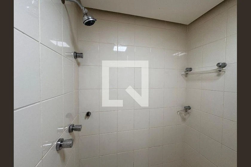 226 m² apartment with 4 bedrooms and a balcony grill — photo 45