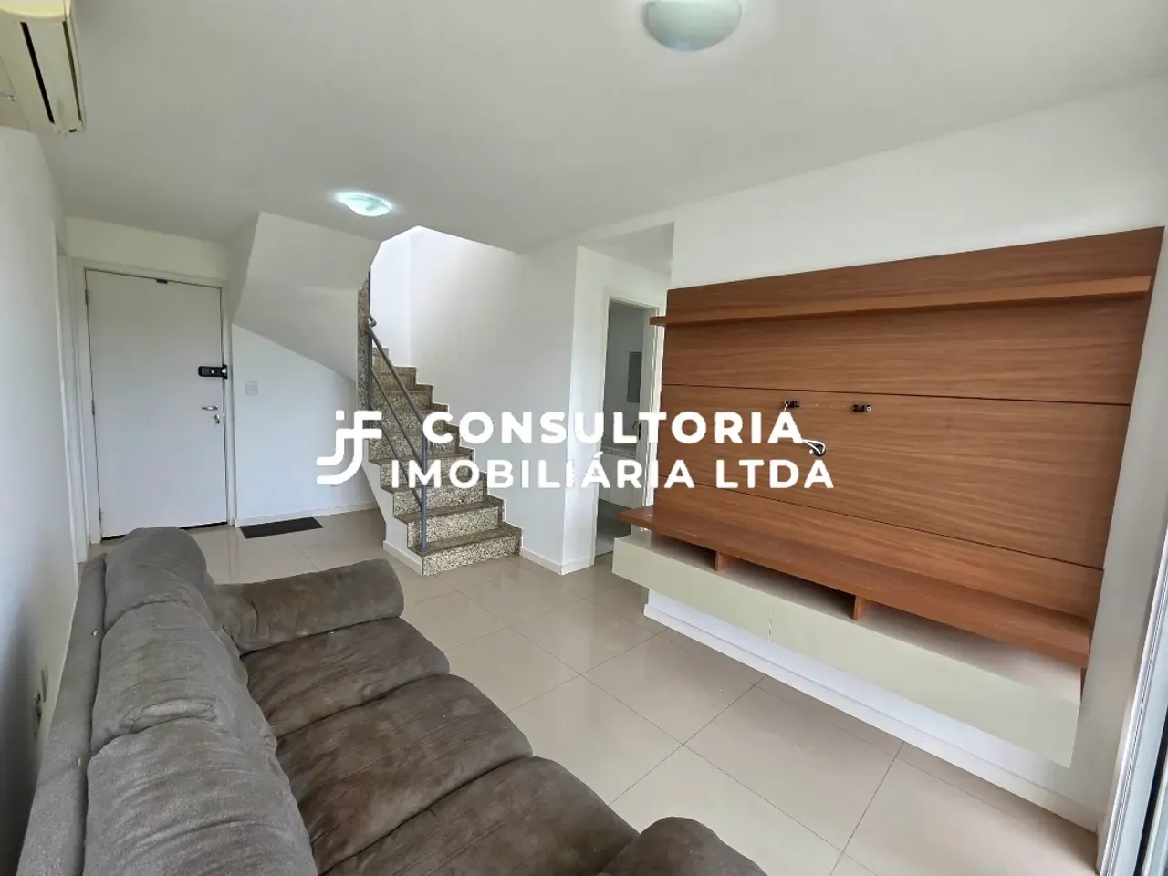 Unfurnished apartment with air conditioning and 3 bedrooms — photo 5