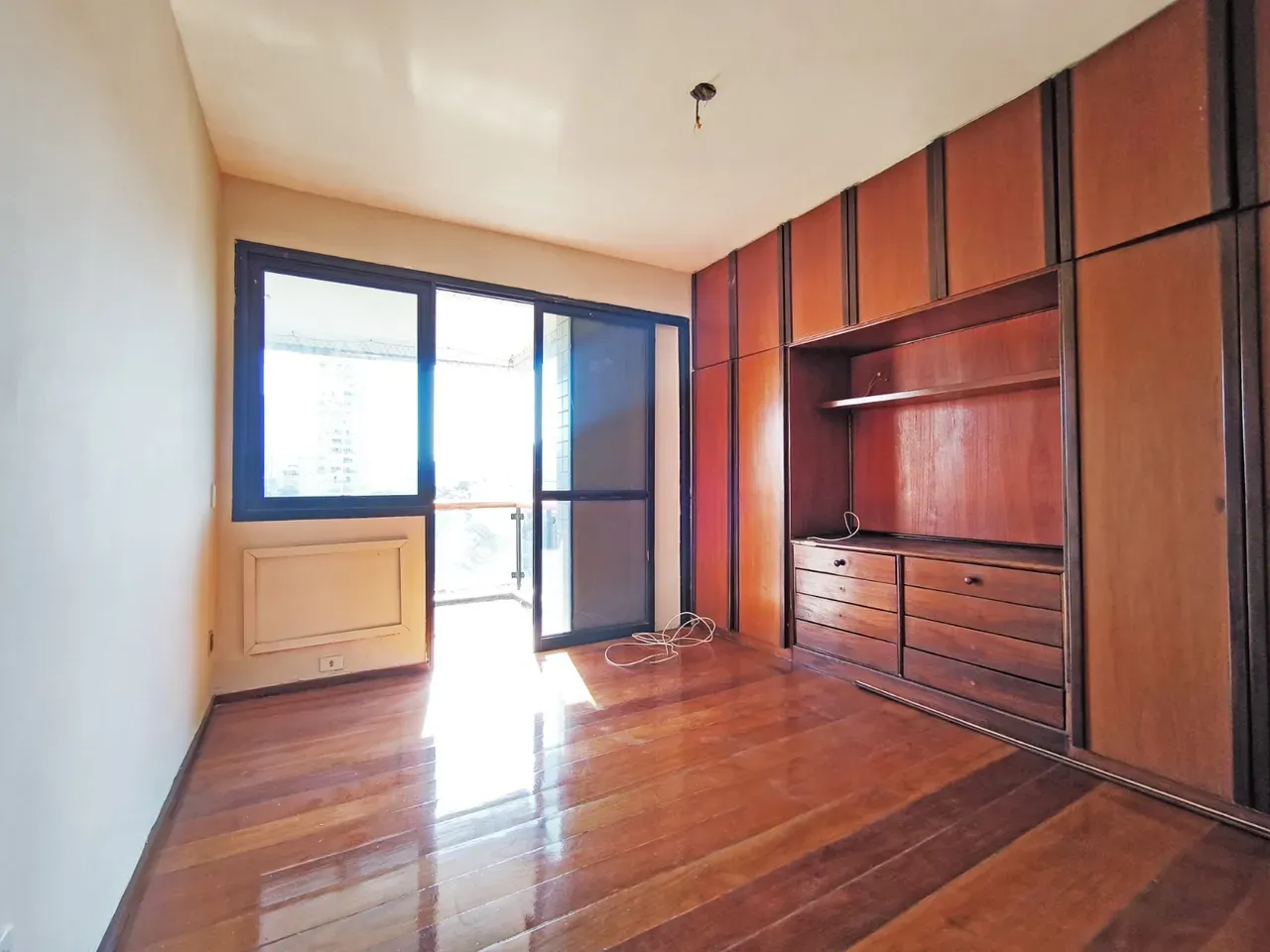4-bedroom apartment with a home office in Rio de Janeiro — photo 17