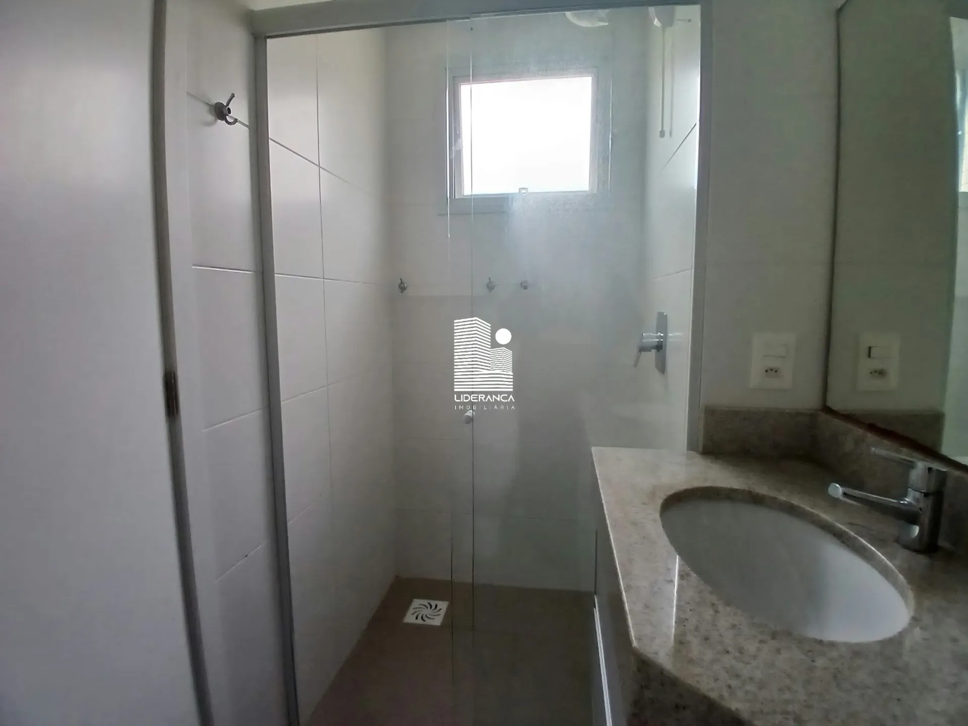 Mountain view in a 2-bedroom apartment, 79 m² — photo 21