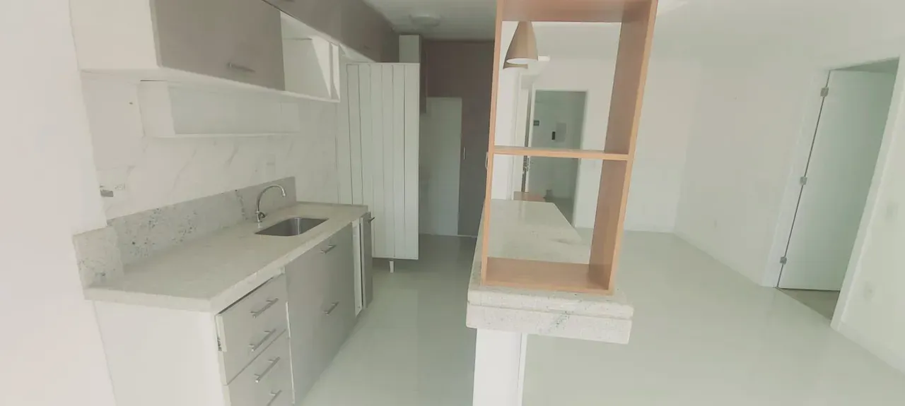 Apartamento, 80 m², com janelas do piso ao teto — photo 2