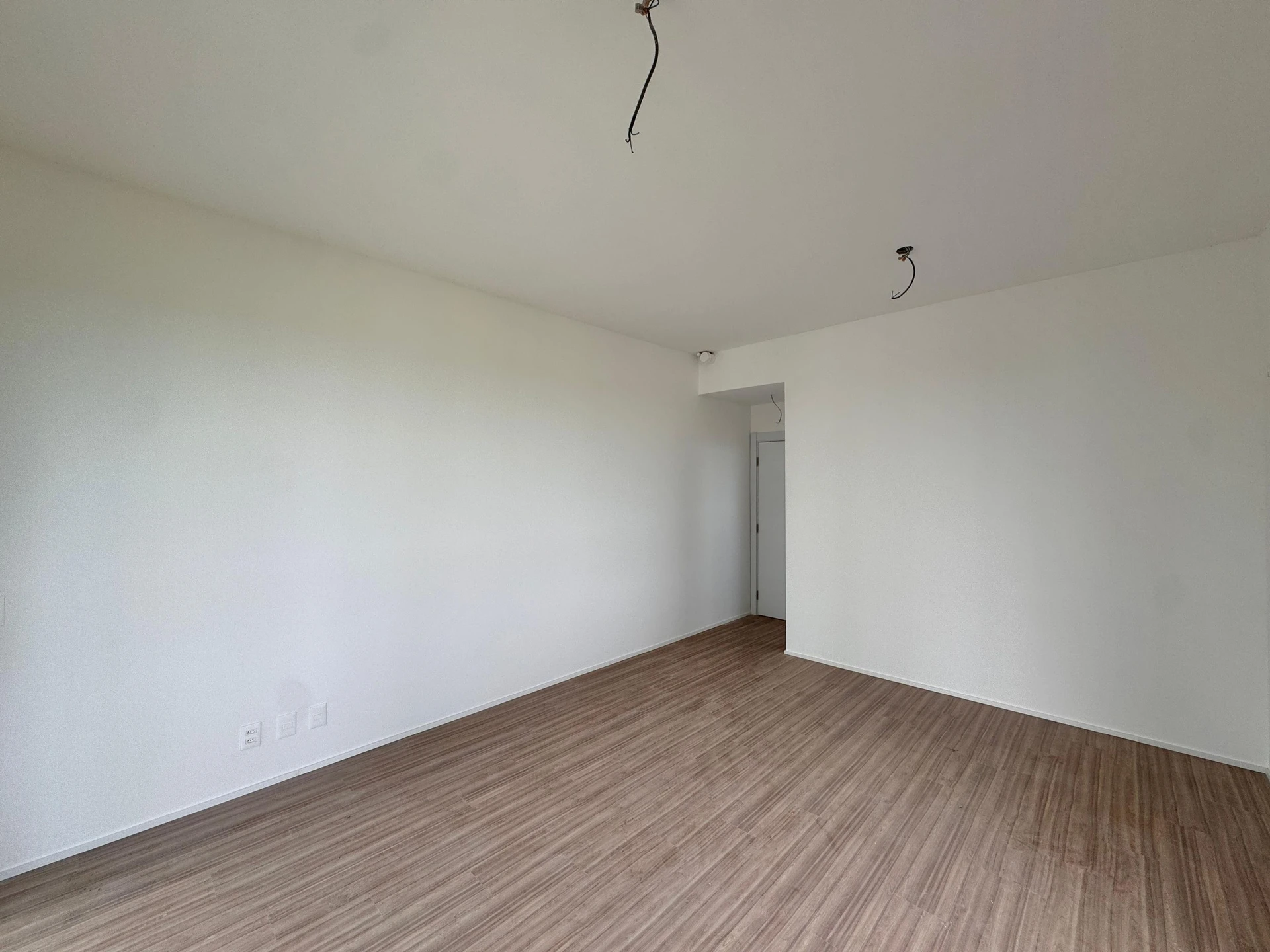 3-bedroom apartment with a home office — photo 3