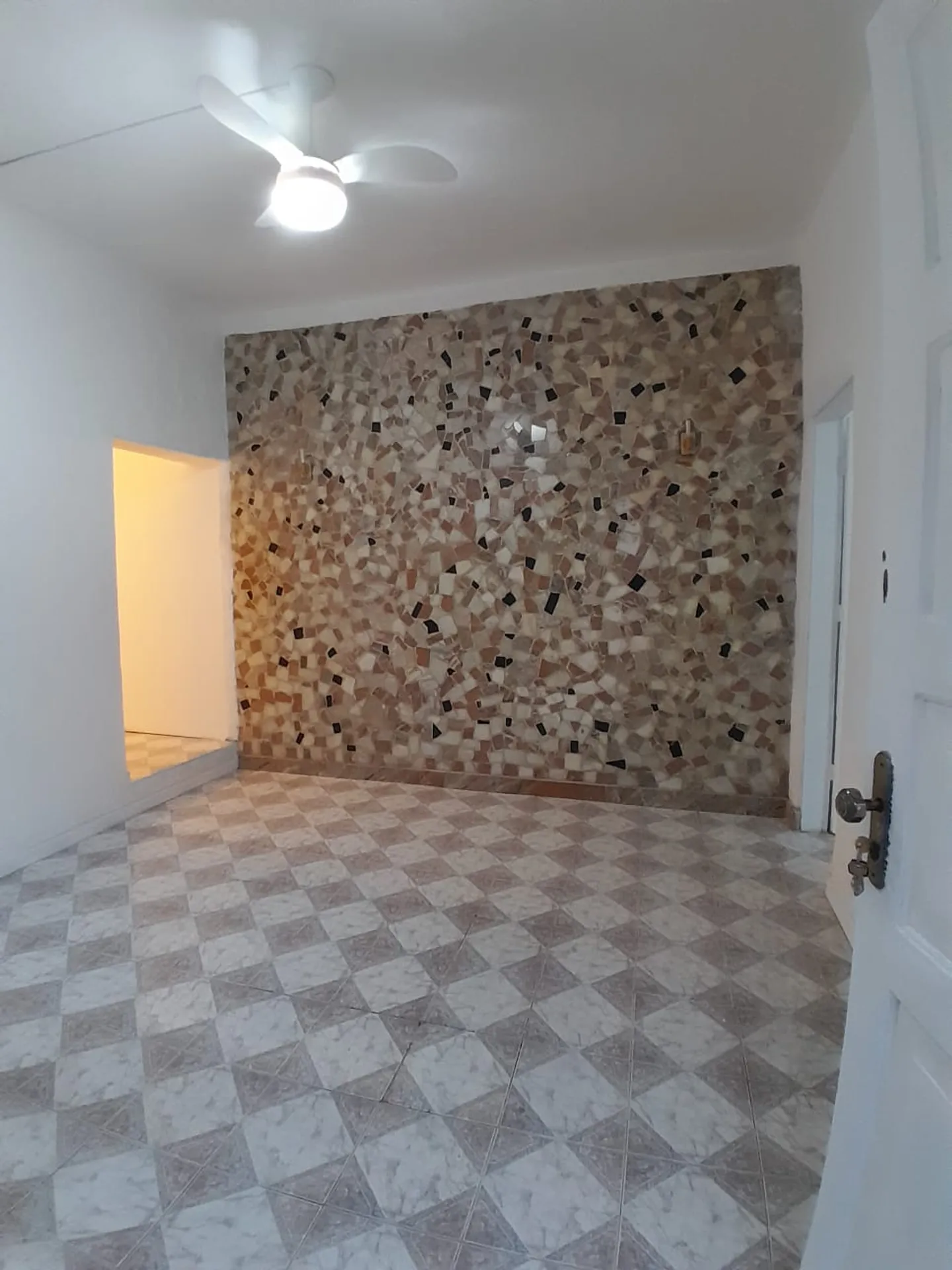 Casa com 75 m², 2 quartos e 3 banheiros, sem garagem — photo 3