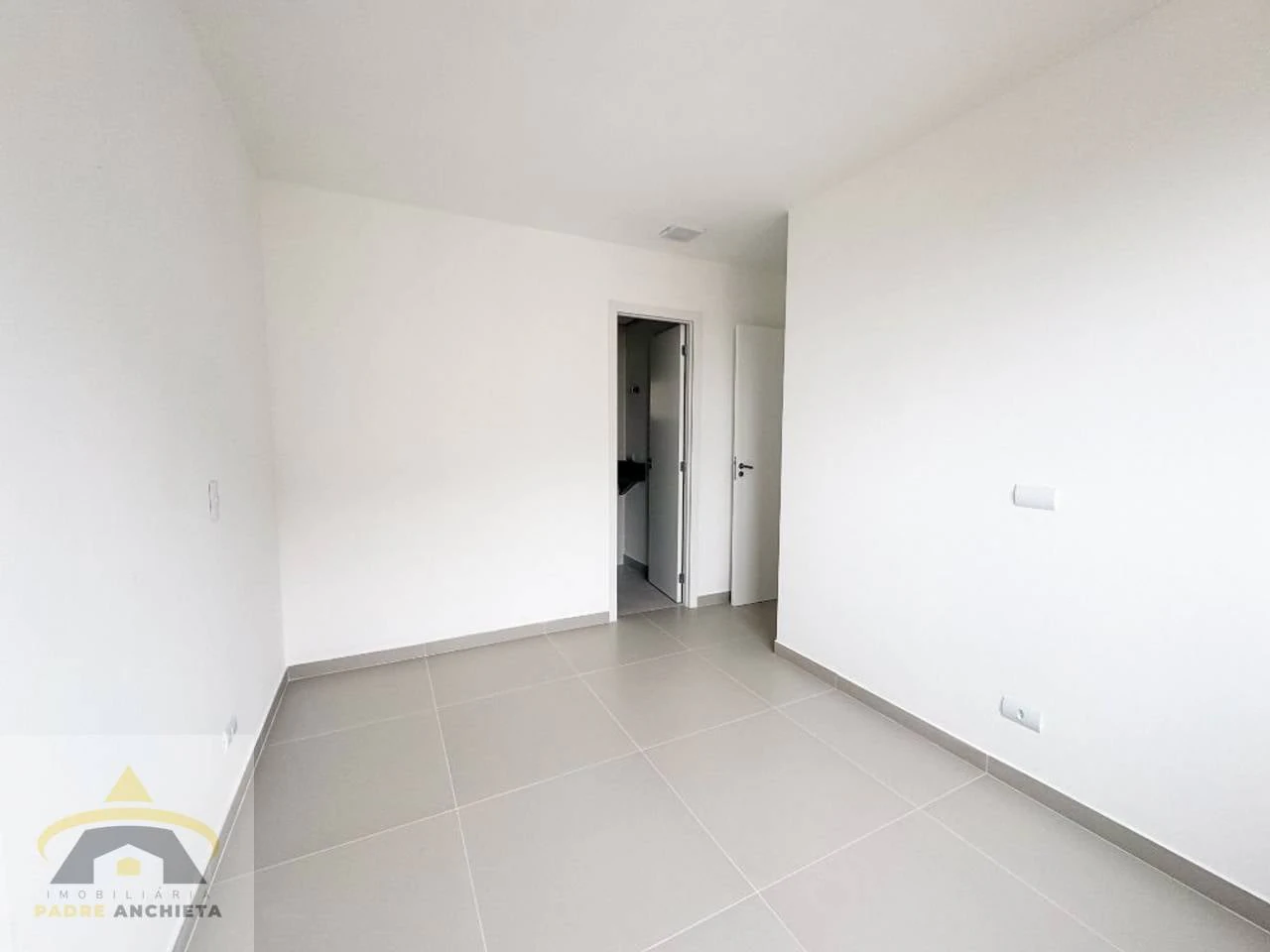 2-bedroom apartment with a home office in Curitiba — photo 7