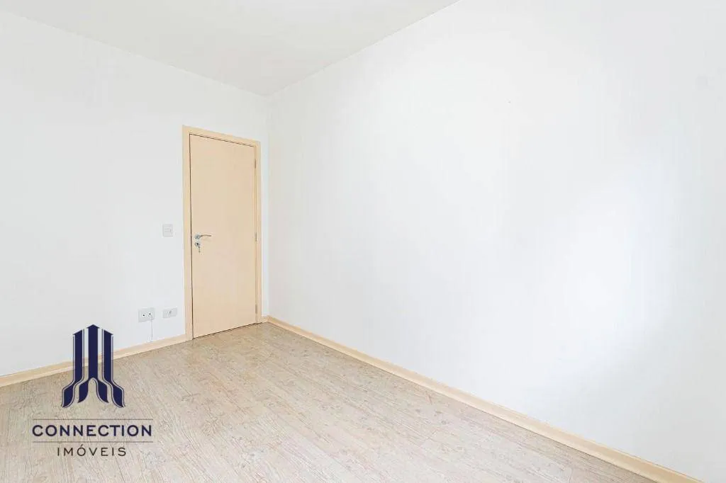 Furnished 2-bedroom apartment with open-plan gas kitchen — photo 5