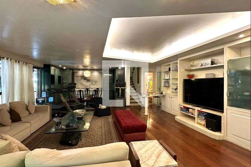 Duplex apartment with 3 en-suite bedrooms and laundry — photo 4