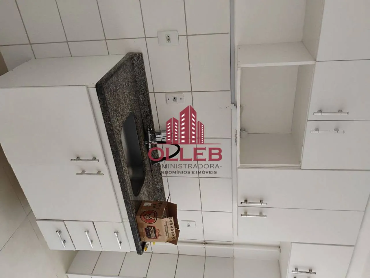 Квартира з 2 спальнями, у будинку є басейн — photo 3