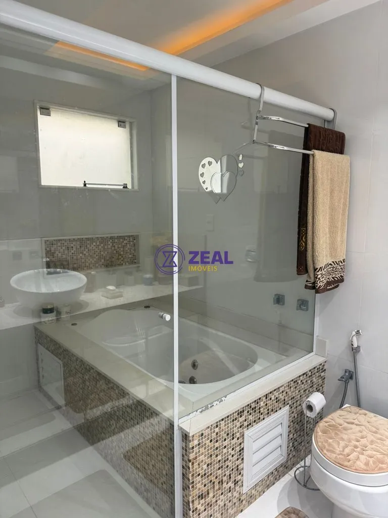 Furnished house with 4 suites and an integrated kitchen 380 m² — photo 46