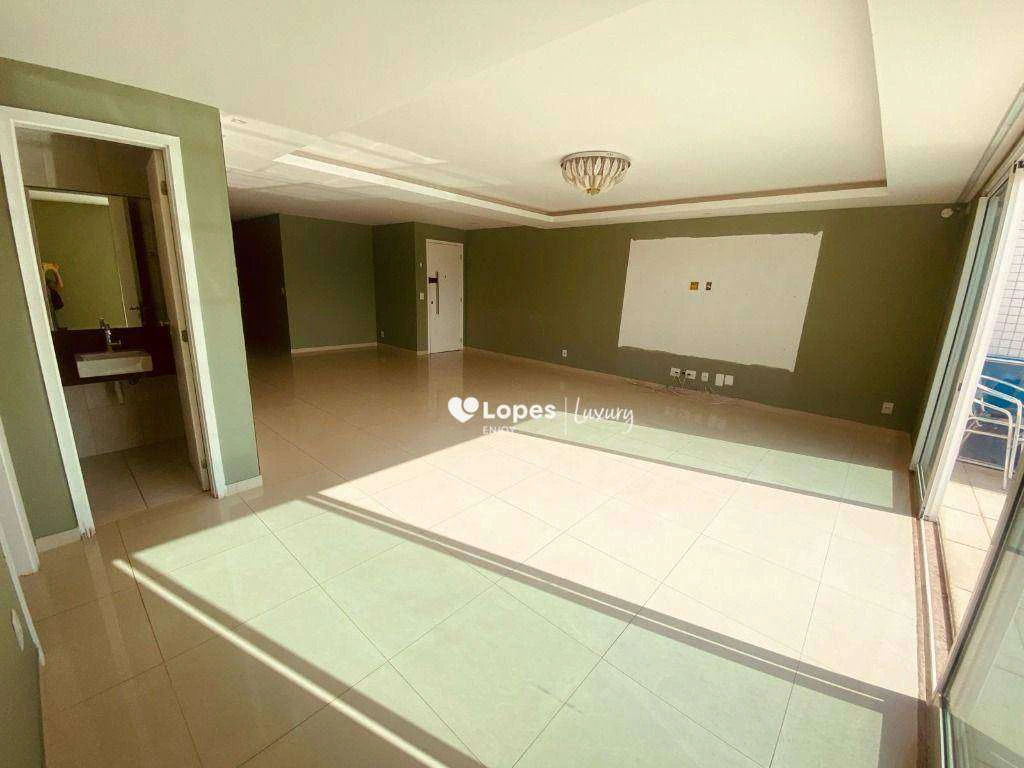 Furnished apartment with 4 bedrooms and mountain views — photo 30