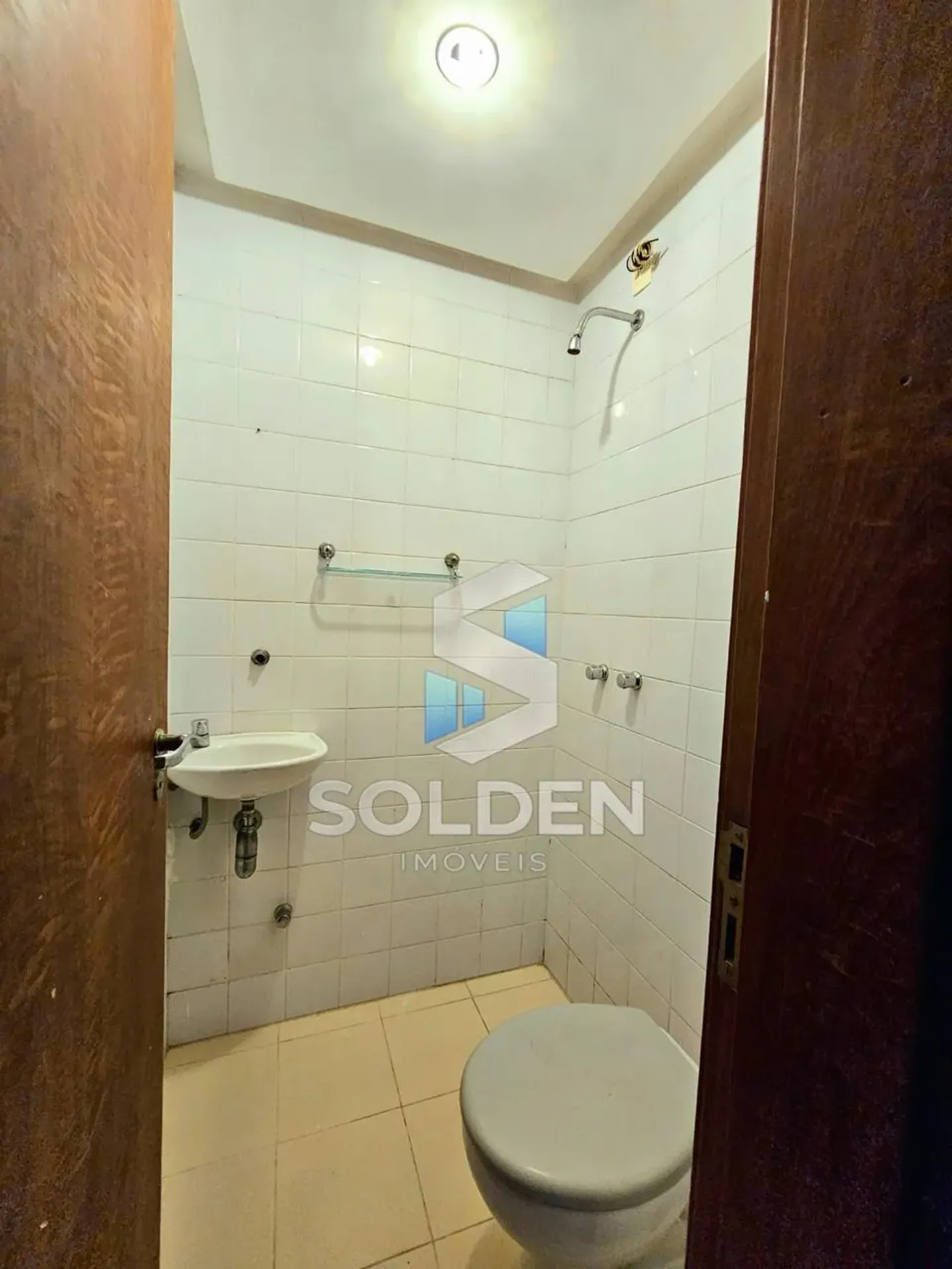 160 m² apartment with 3 bedrooms and 4 bathrooms — photo 28
